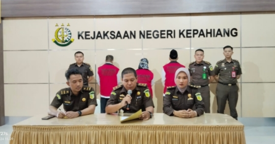 Korupsi Dana BOS, Kepala Sekolah, Mantan TU dan Bendahara MAN 2 Kepahiang Ditahan
